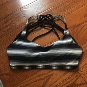 Lululemon free to be wild sports bra size 4